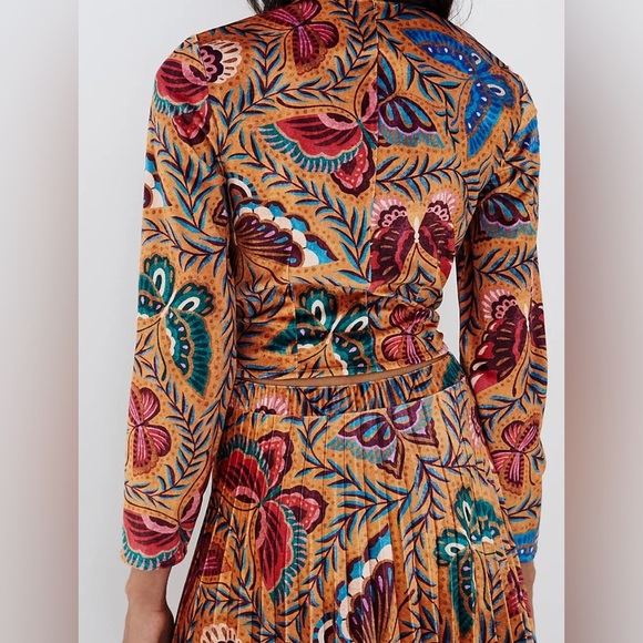 Farm Rio for Anthropologie Butterflies Velvet Wrap Blouse Size XL - Picture 8 of 9